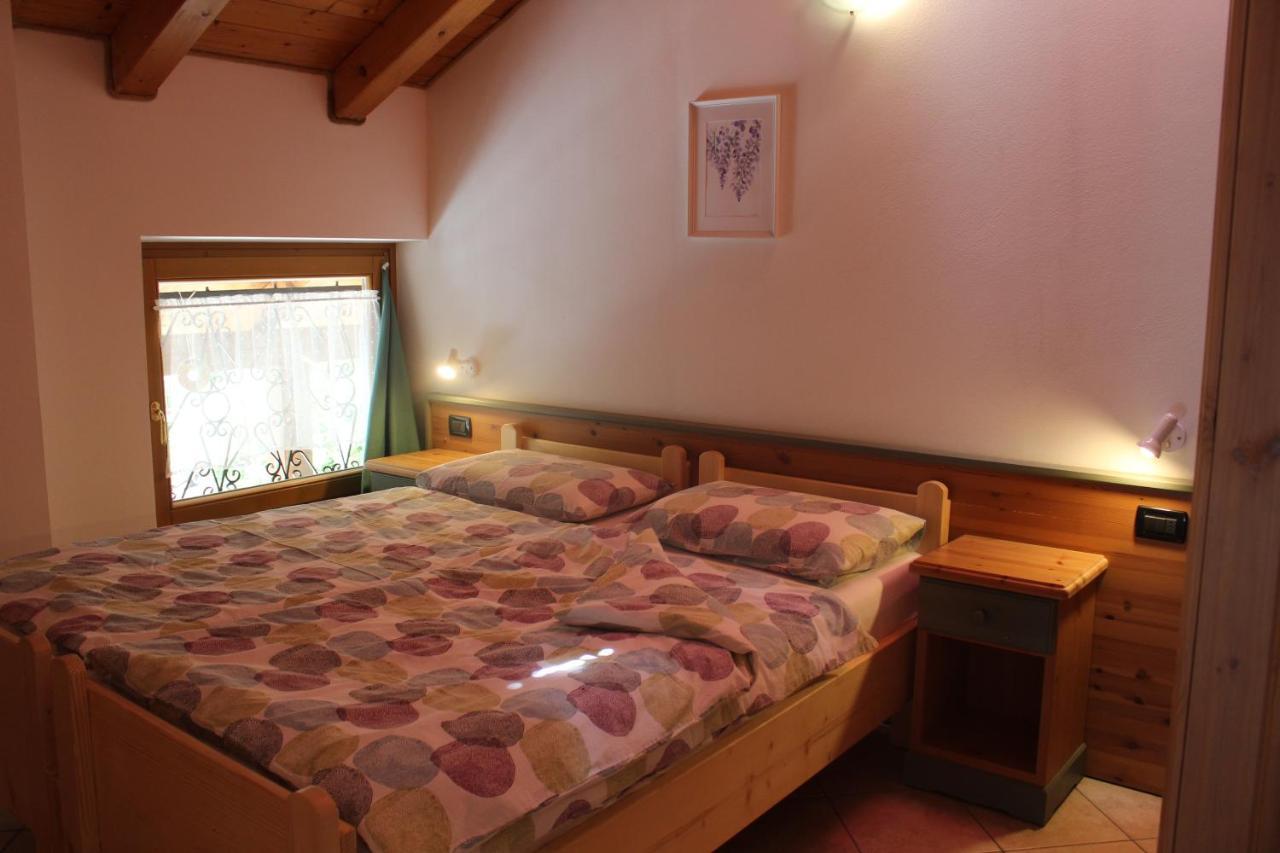 Agritur Volpaia Rooms And Apartments Vermiglio Luaran gambar